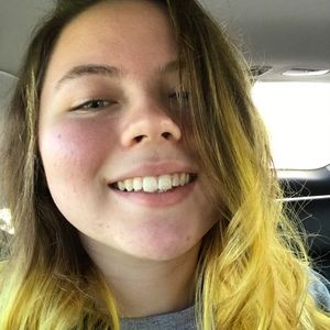 Meet your Posher, Eva